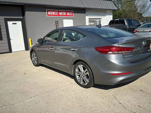 Used 2017 Hyundai Elantra Limited w/ Limited Ultimate Package 09 FWD image 3