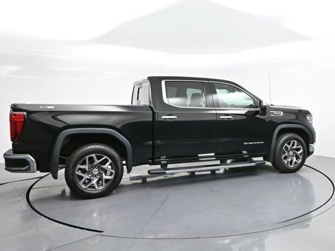Used 2023 GMC Sierra 1500 SLT w/ SLT Convenience Package AWD/4WD image 8