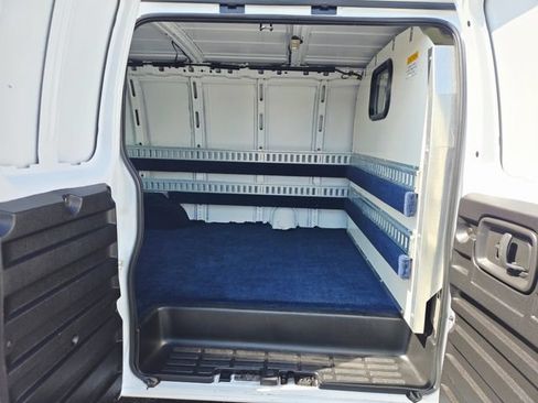 Used 2019 Chevrolet Express 2500 RWD image 14