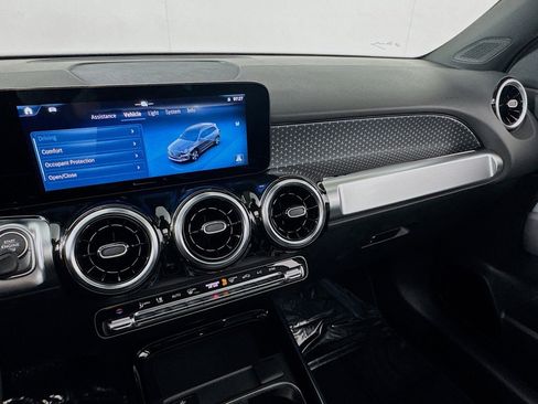 New 2026 Mercedes-Benz GLB 250 image 19