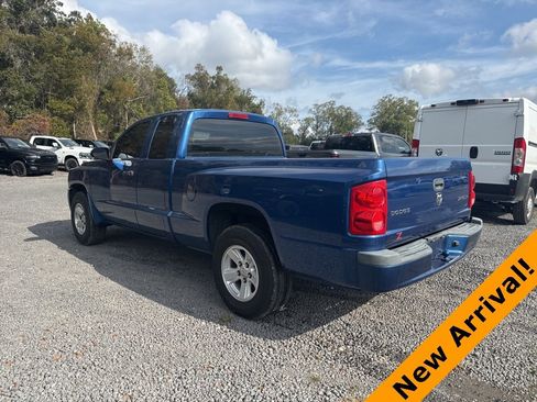 Used 2010 Dodge Dakota ST image 3