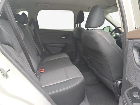 Used 2021 Nissan Rogue SV FWD image 36