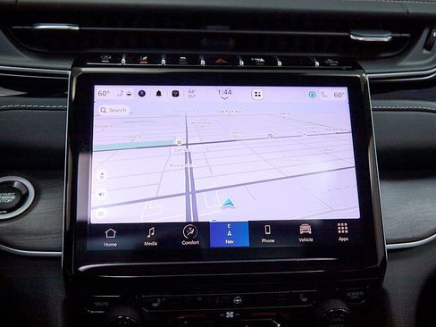 Used 2022 Jeep Grand Cherokee Limited image 34