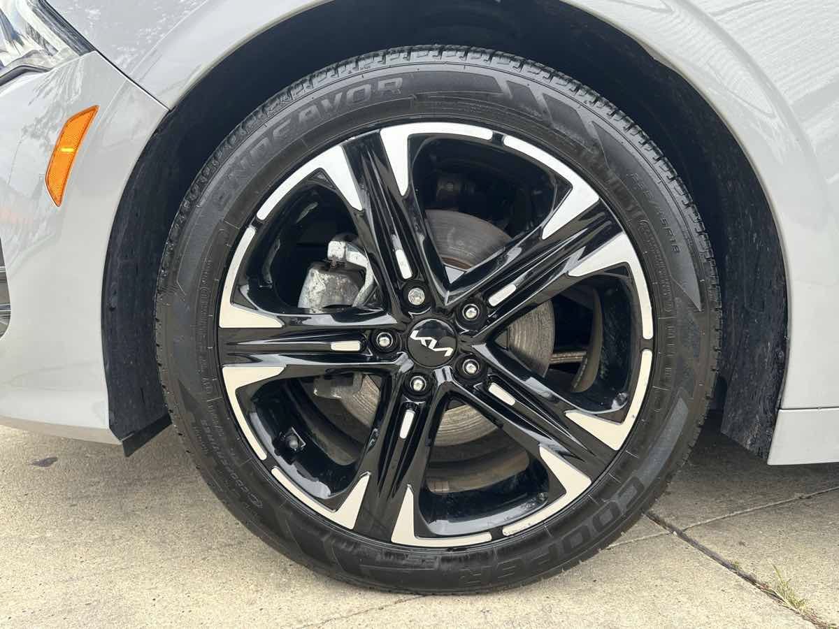 Used 2022 Kia K5 GT-Line AWD/4WD image 9