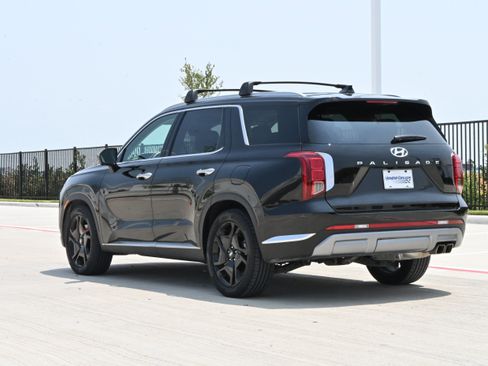 Used 2023 Hyundai Palisade Limited FWD image 7