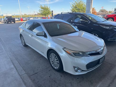 Used 2013 Toyota Avalon XLE Touring image 8