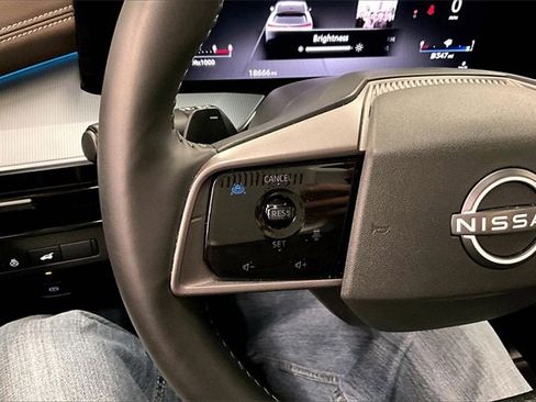 Used 2025 Nissan Murano Platinum image 24