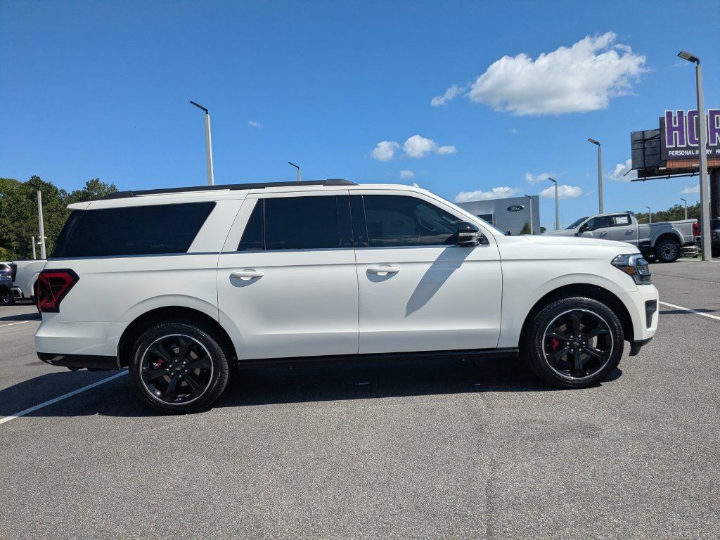 Certified 2024 Ford Expedition Max Limited AWD/4WD image 3