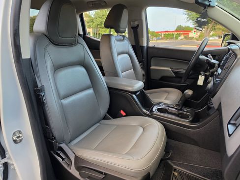 Used 2019 Chevrolet Colorado W/T w/ WT Convenience Package AWD/4WD image 16
