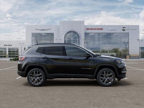 Used 2026 Jeep Compass Limited AWD/4WD image 47
