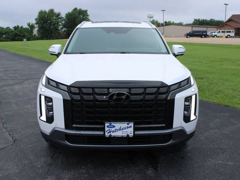 Used 2023 Hyundai Palisade Limited w/ Cargo Package FWD image 2