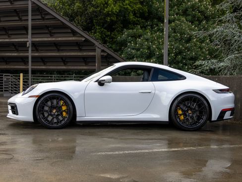 Certified 2024 Porsche 911 Carrera S RWD image 2