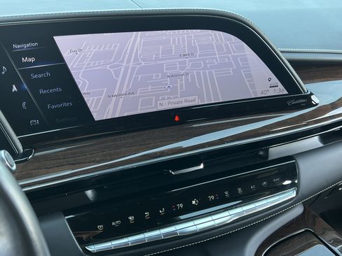 Used 2022 Cadillac Escalade Sport Platinum w/ Heavy-Duty Trailer Package image 34