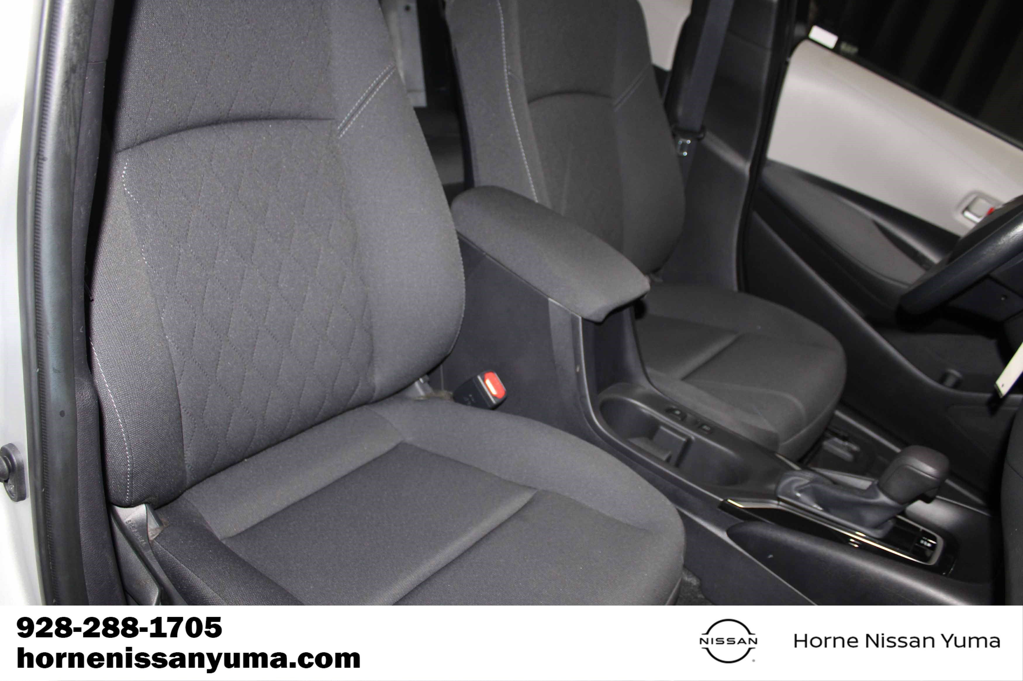 Used 2025 Toyota Corolla LE FWD image 6