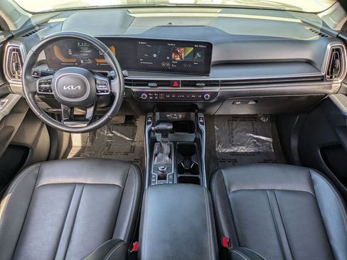 Used 2024 Kia Sorento S image 25