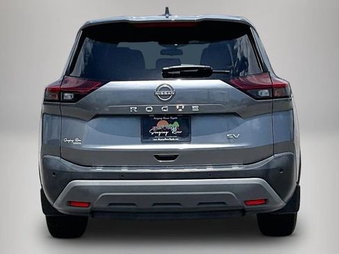 Used 2022 Nissan Rogue SV FWD image 6