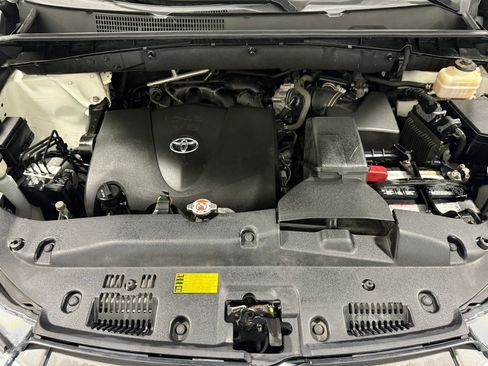 Used 2018 Toyota Highlander Limited AWD/4WD image 75