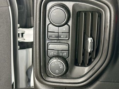 Used 2024 Chevrolet Silverado 1500 Custom image 10
