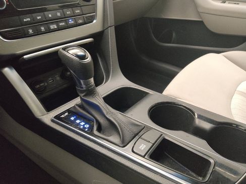 Used 2016 Hyundai Sonata SE FWD image 26