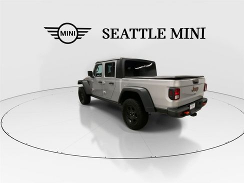 Used 2023 Jeep Gladiator Mojave w/ Cold Weather Group image 8