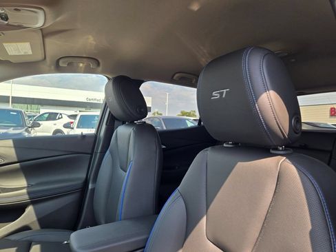 New 2026 Buick Encore GX Sport Touring w/ Comfort Package FWD image 5