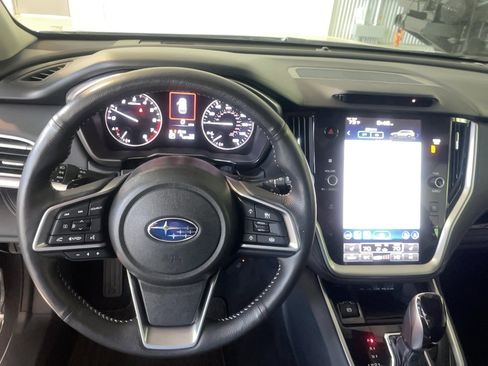 Used 2025 Subaru Outback Limited AWD/4WD image 17