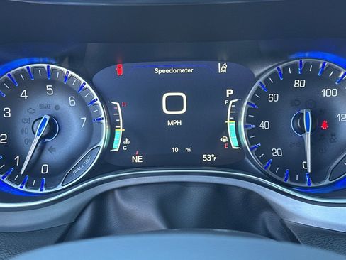 New 2026 Chrysler Pacifica Limited image 30