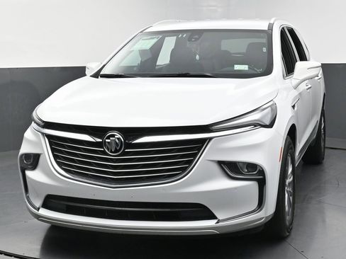Used 2024 Buick Enclave Premium image 7