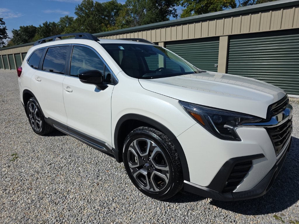 Used 2024 Subaru Ascent Limited AWD/4WD image 9