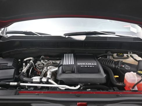 Used 2025 Chevrolet Silverado 1500 RST RWD image 11