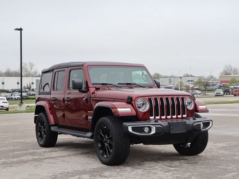 Used 2021 Jeep Wrangler Unlimited Sahara w/ Cold Weather Group image 3