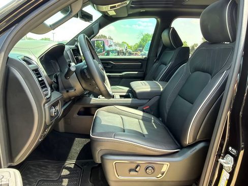 Used 2026 RAM 1500 Limited AWD/4WD image 9