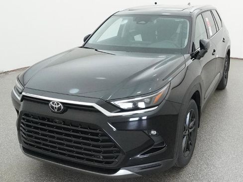 New 2026 Toyota Grand Highlander Limited image 3