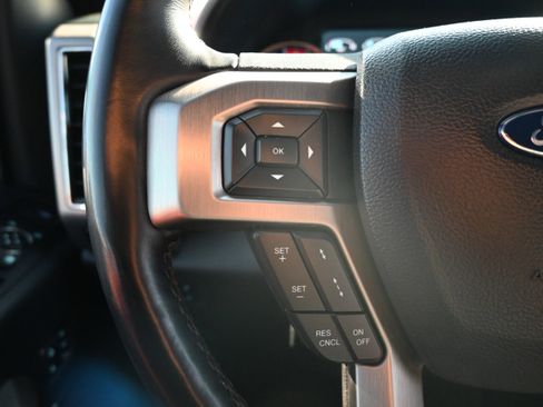 Used 2022 Ford F450 Platinum w/ FX4 Off-Road Package image 21