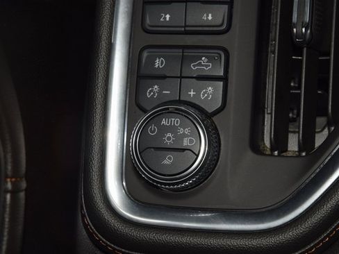 Used 2020 GMC Sierra 2500 AT4 w/ AT4 Premium Package image 38