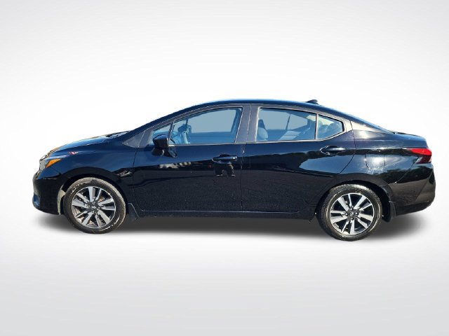 Used 2025 Nissan Versa SV w/ Trunk Package FWD image 2