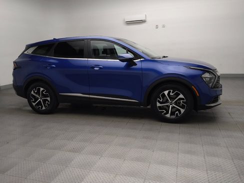 Used 2023 Kia Sportage EX image 11