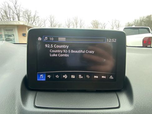 Used 2019 Toyota Yaris LE image 25