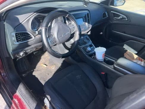 Used 2015 Chrysler 200 Limited image 3