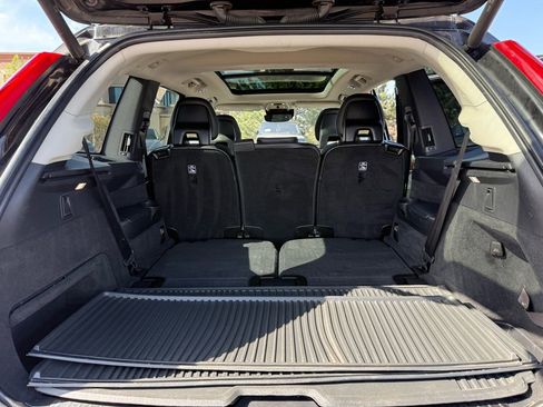 Used 2016 Volvo XC90 T6 Momentum w/ Momentum Plus Package AWD/4WD image 23