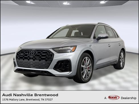 Used 2024 Audi Q5 e Prestige AWD/4WD image 1