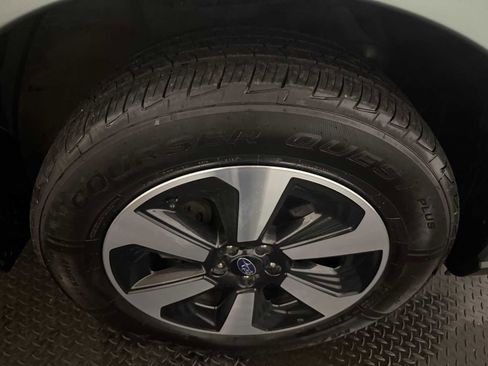 Used 2018 Subaru Forester 2.5i Premium w/ All-Weather Package image 12