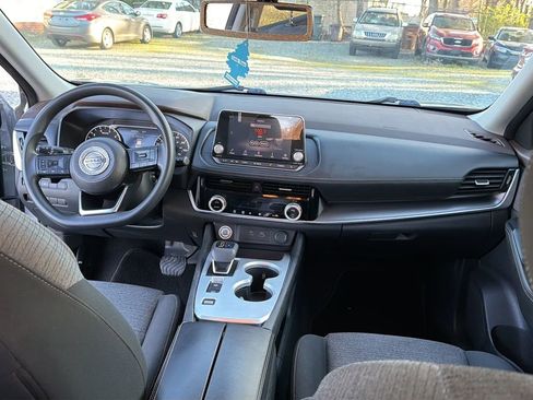 Used 2021 Nissan Rogue SV image 29