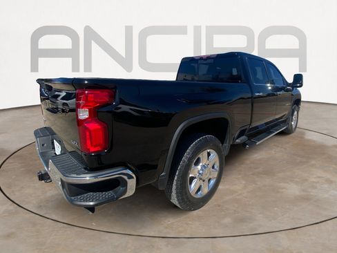 Used 2022 Chevrolet Silverado 2500 LTZ w/ LTZ Premium Package image 10