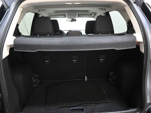 Used 2021 Ford EcoSport SE FWD image 20