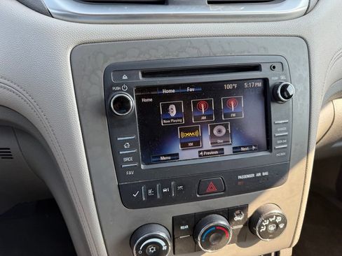 Used 2017 Chevrolet Traverse LS FWD image 9