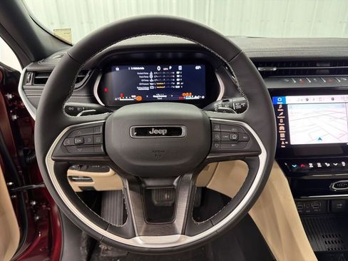 New 2026 Jeep Grand Cherokee Limited w/ Luxury Tech Group II RWD image 16