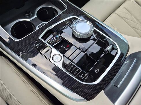 New 2027 BMW X7 xDrive40i w/ Executive Package AWD/4WD image 15