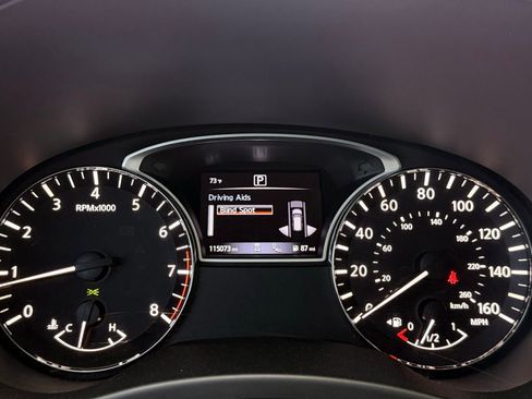 Used 2019 Nissan Pathfinder SL image 40