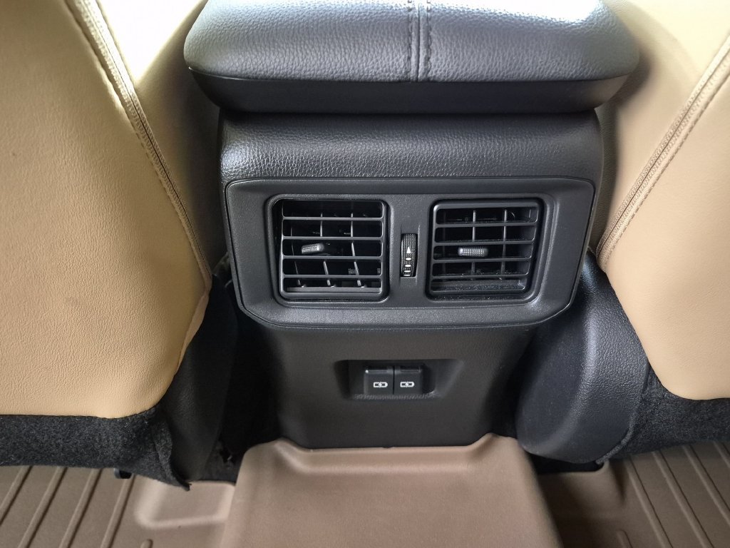 Used 2023 Toyota RAV4 XLE Premium AWD/4WD image 23